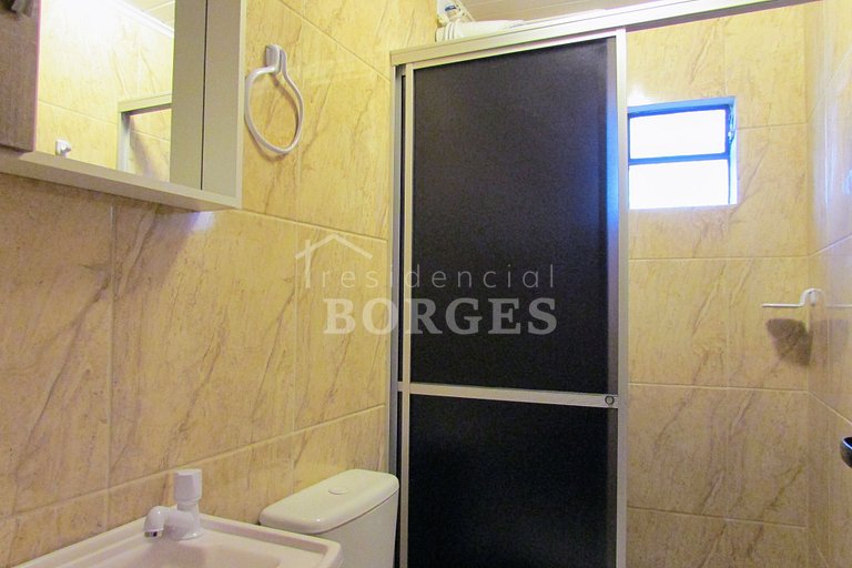 Apartamento com internet, ar condicionado e cozinha equipada