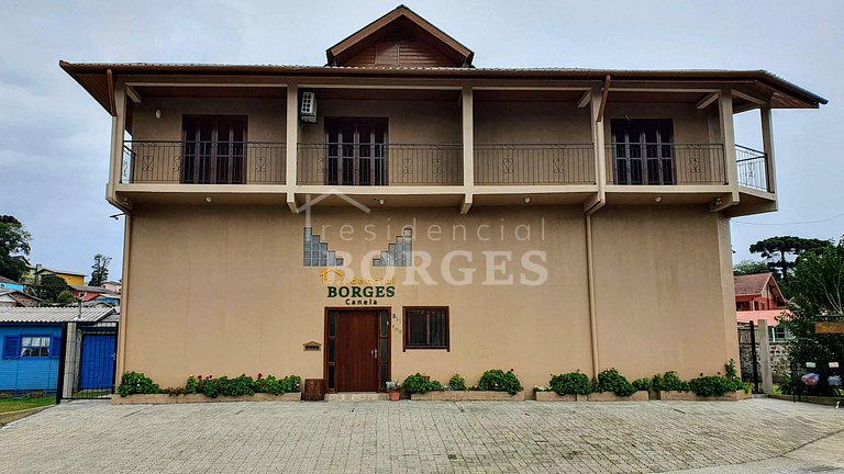 Apto com varanda no Residencial Borges de Canela