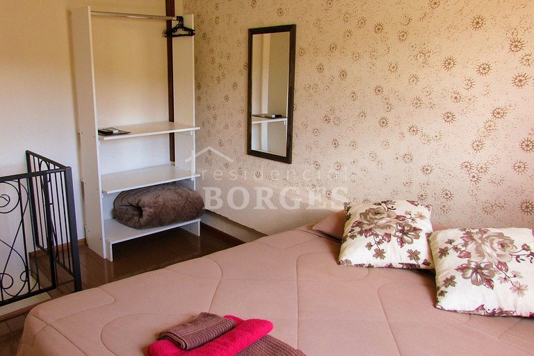 Apartamento com internet, ar condicionado e cozinha equipada