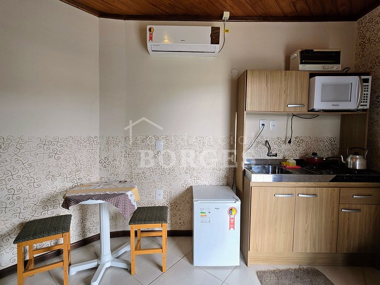 Apartamento com varanda e vista bairro e Catedral de Pedra