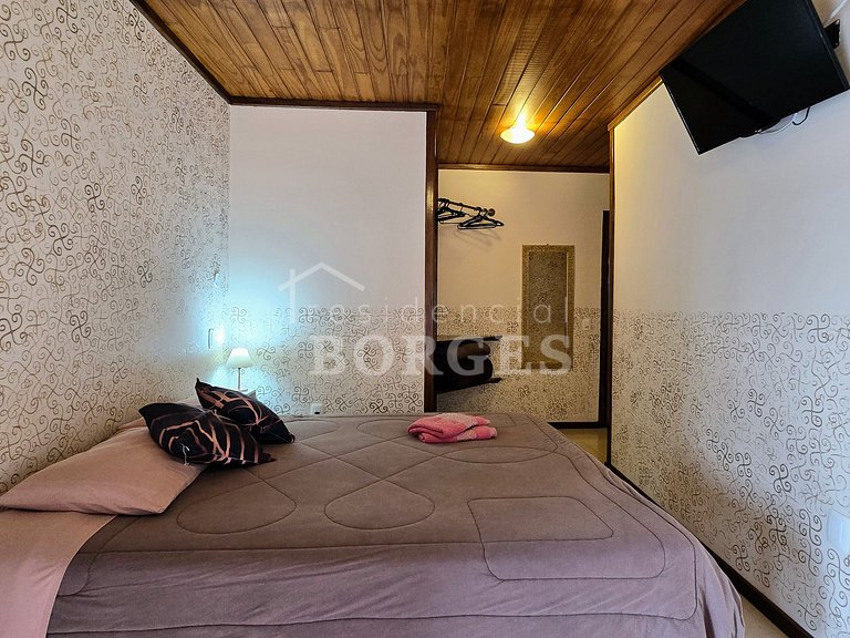 Apartamento com varanda e vista bairro e Catedral de Pedra