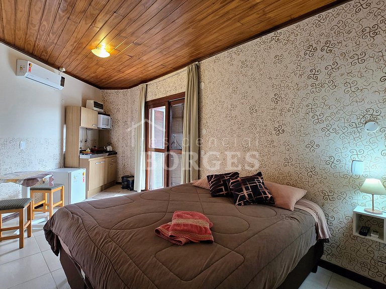 Apartamento com varanda e vista bairro e Catedral de Pedra