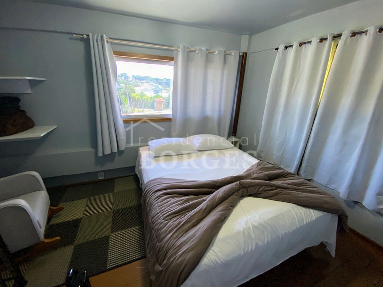 Apartamento com internet, ar condicionado e cozinha equipada