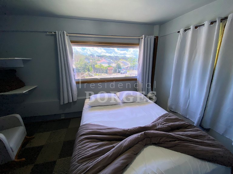 Apartamento com internet, ar condicionado e cozinha equipada