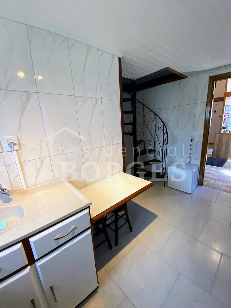 Apartamento com internet, ar condicionado e cozinha equipada