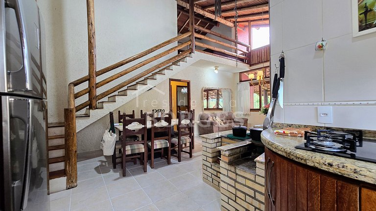 Villa Coelho: Estadia Rural com Piscina e Vista da Montanha