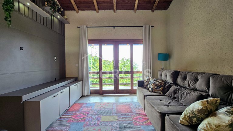 Villa Coelho: Estadia Rural com Piscina e Vista da Montanha