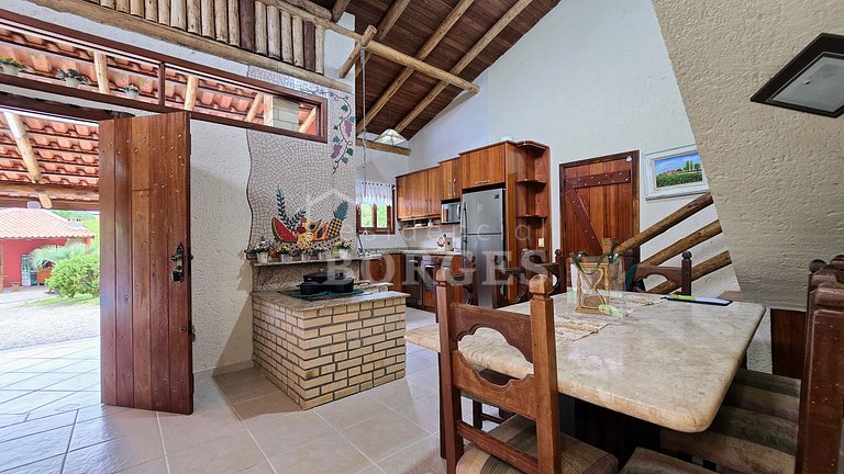 Villa Coelho: Estadia Rural com Piscina e Vista da Montanha