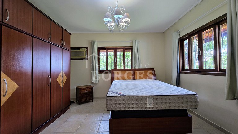 Villa Coelho: Estadia Rural com Piscina e Vista da Montanha