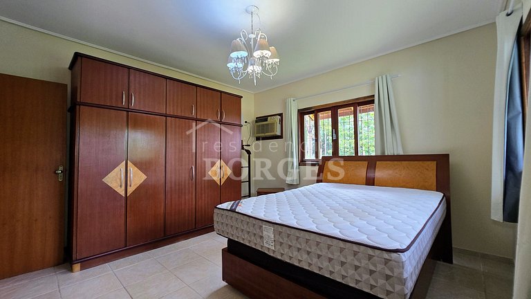 Villa Coelho: Estadia Rural com Piscina e Vista da Montanha