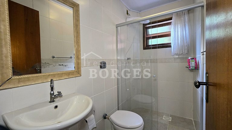 Villa Coelho: Estadia Rural com Piscina e Vista da Montanha