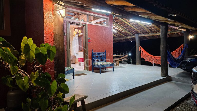 Villa Coelho: Estadia Rural com Piscina e Vista da Montanha