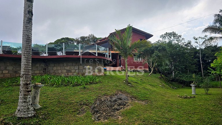 Villa Coelho: Estadia Rural com Piscina e Vista da Montanha