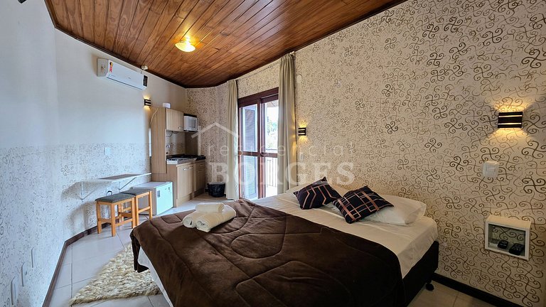 Apartamento com varanda e vista bairro e Catedral de Pedra