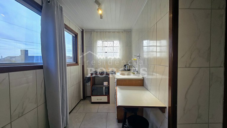 Apartamento com internet, ar condicionado e cozinha equipada